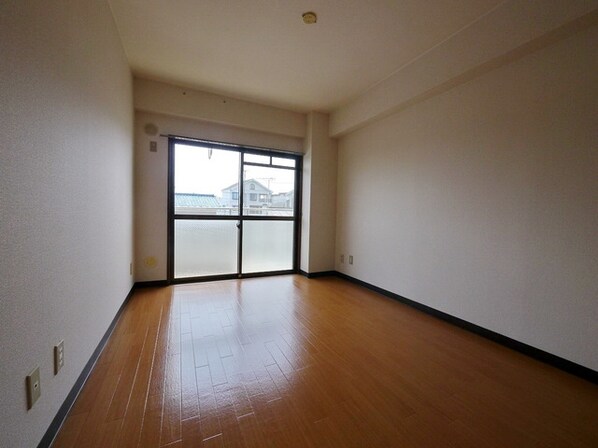 ビアンカ狭山Aの物件内観写真